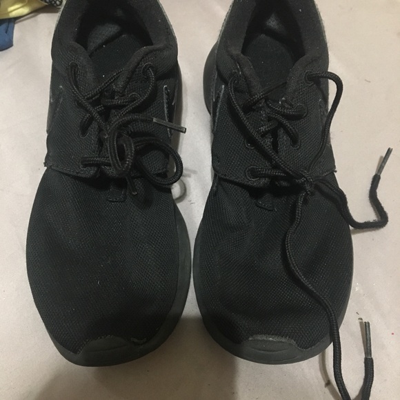 NIKE Roshe One Black - Picture 5 of 6